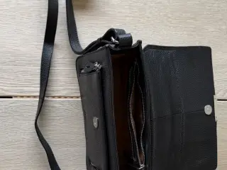 Skuldertaske fra HERA