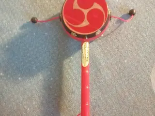 Flot Rød Denden-Daiko Tromme