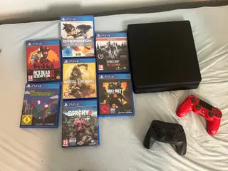 PS4 Slim med 2 controllere og 7 spil