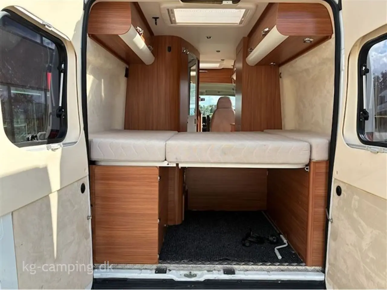 Billede 6 - 2013 - Adria Twin 600 SP Adria Twin 600 SP fra 2013 - veludstyret med bla. markise, solcelle, bodelsbatteri og meget mere.