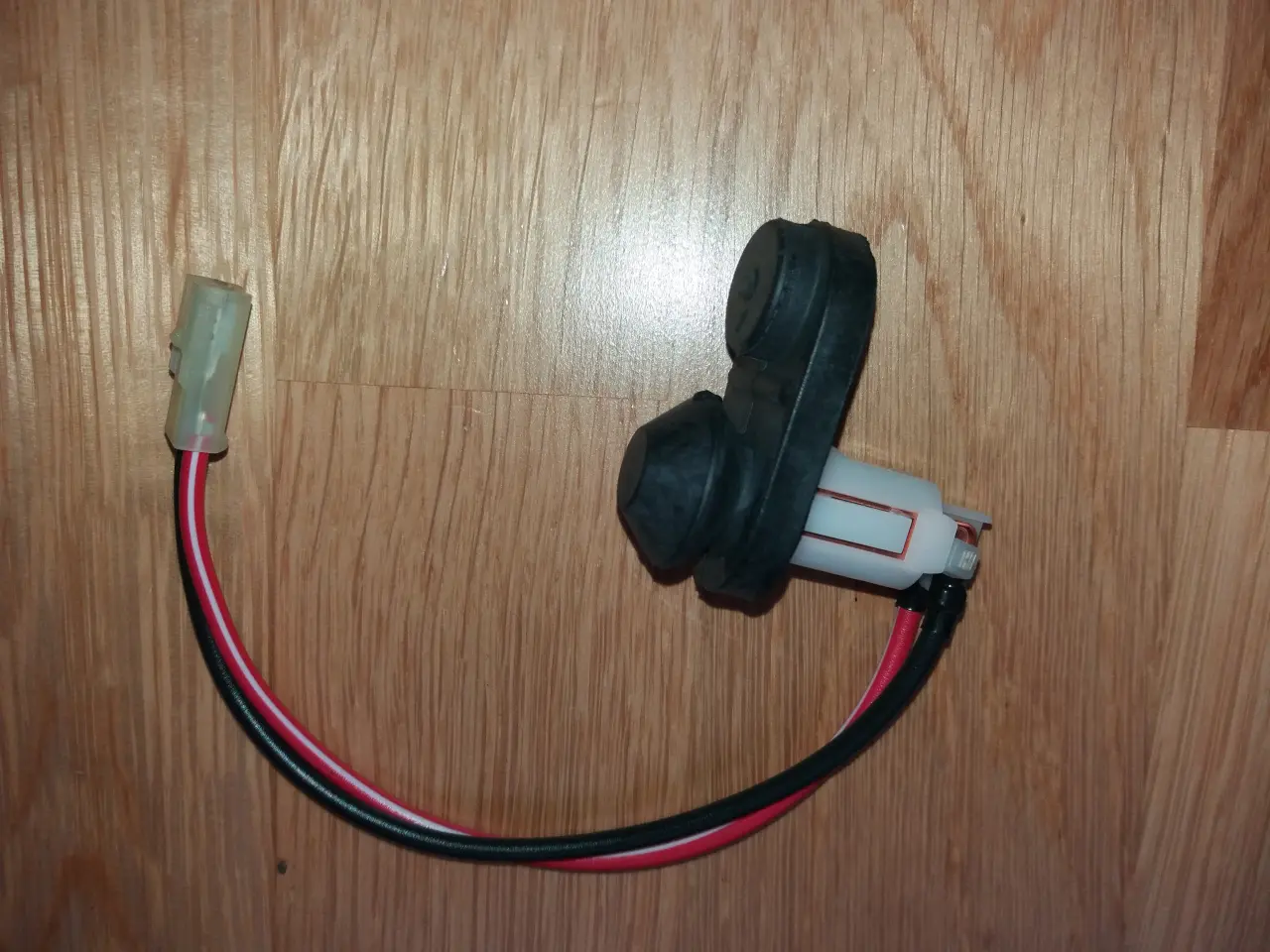 Billede 4 - Kontakt for bagklap Toyota Hiace / Dyna mf.