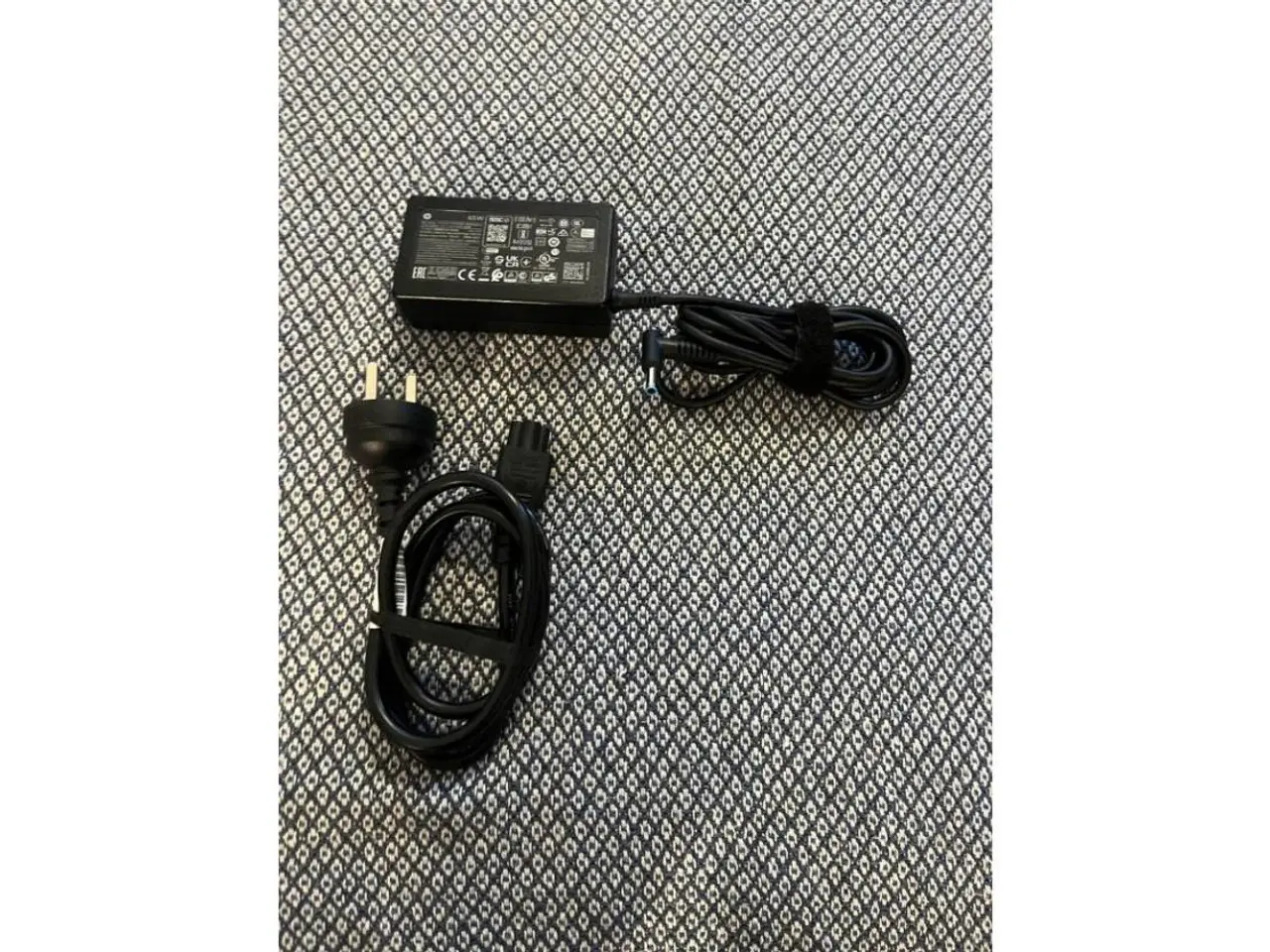 Billede 1 - HP adapter 65W 4mm