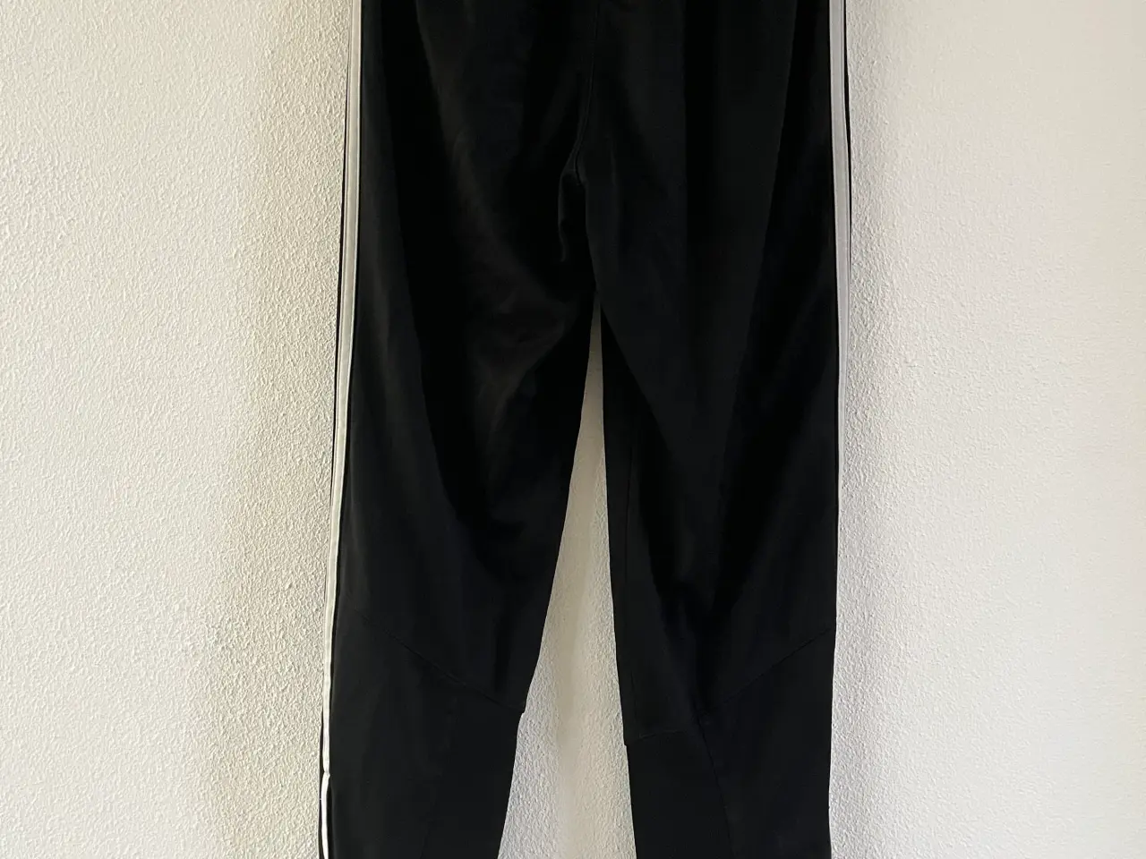 Billede 3 - Joggingbukser str.152/12 år