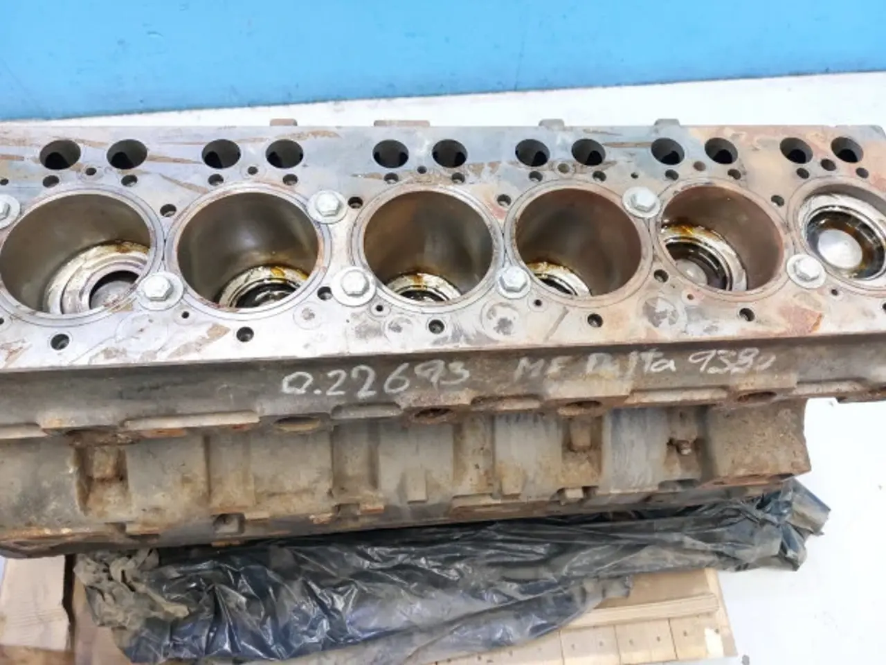 Billede 19 - Massey Ferguson 9380 Motorblok 865477030x
