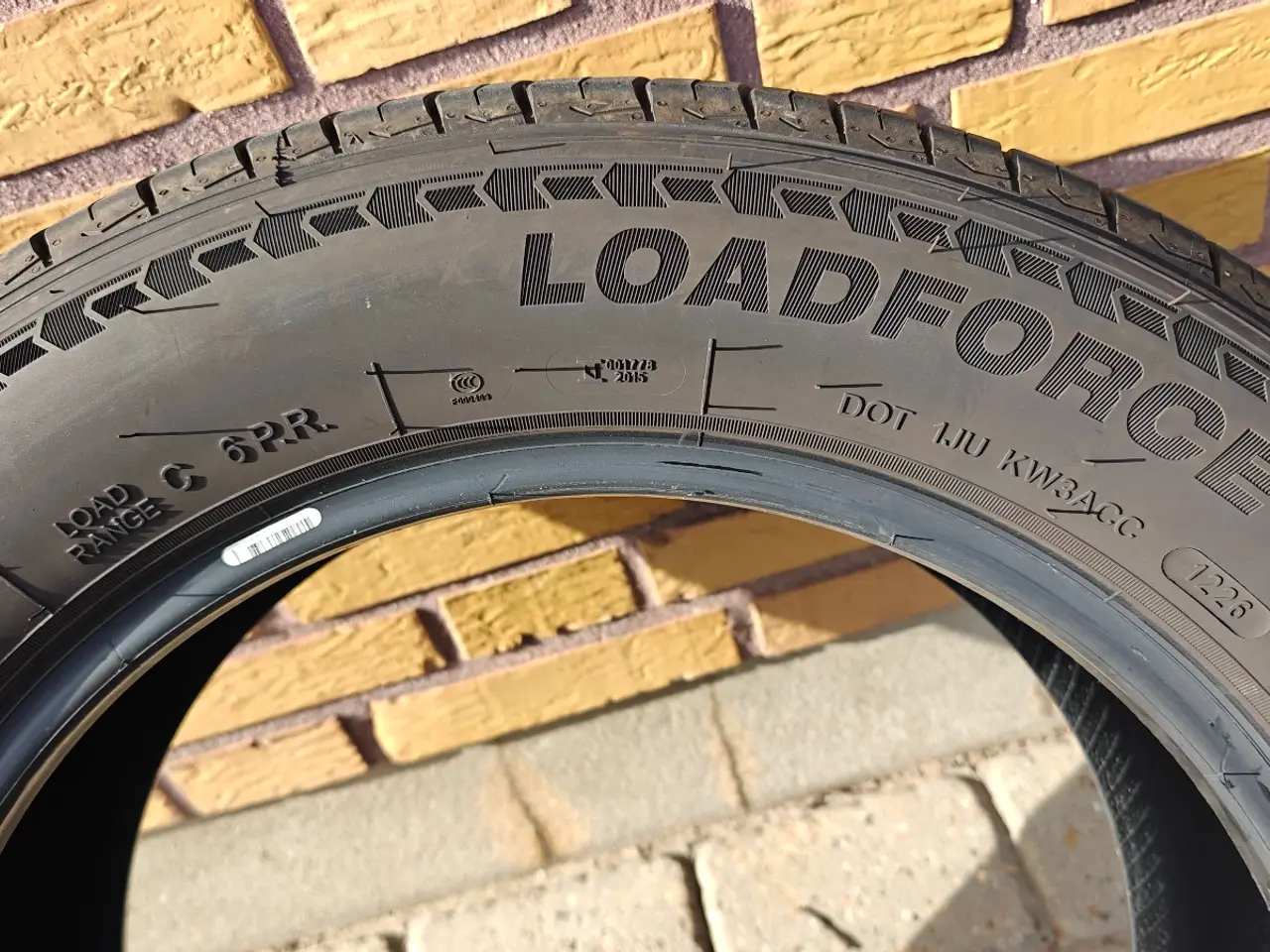 Billede 4 - Loadforce 326+ 215/60R17C