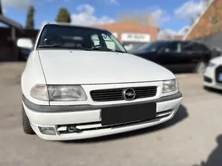 Opel Astra 1,8i 16V aut sælges. Klassiker.