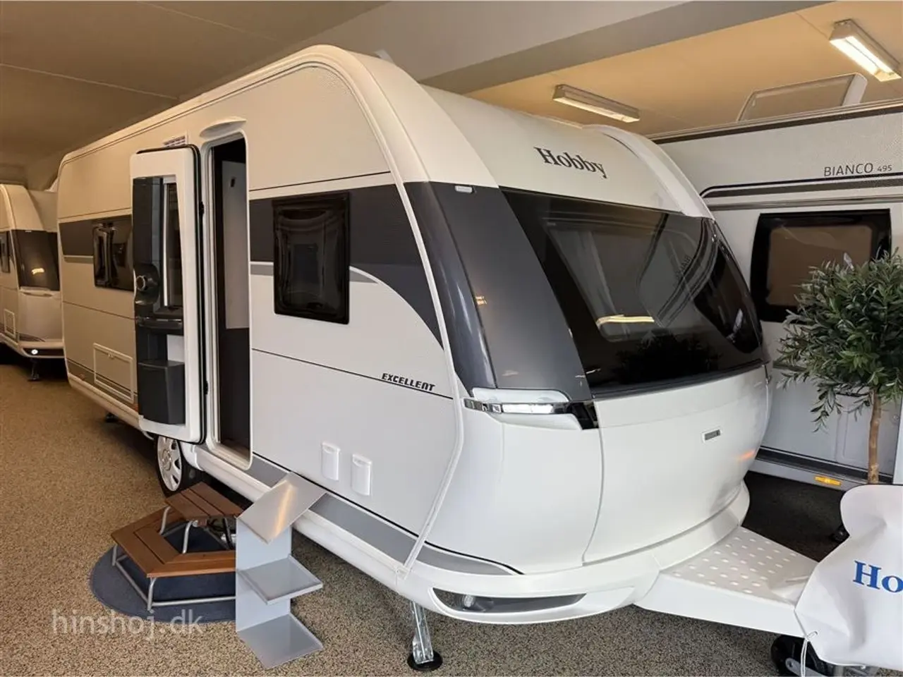 Billede 1 - 2025 - Hobby Excellent 540 WFU Dejlig vogn med rundsidegruppe og franskseng fra Hinshøj Caravan A/S