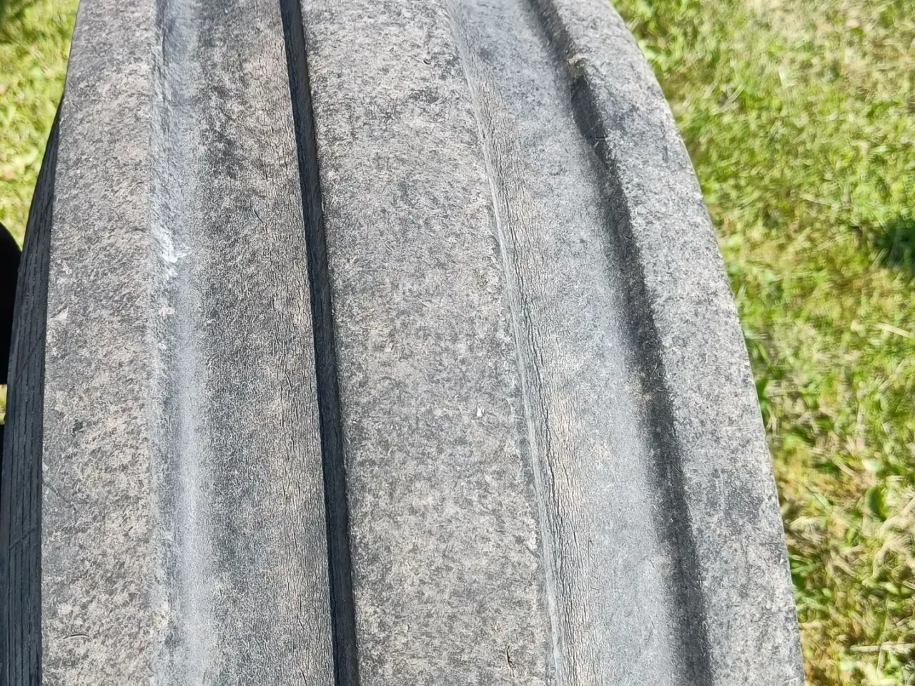 Billede 4 - Ford 8210 med frontlæsser
