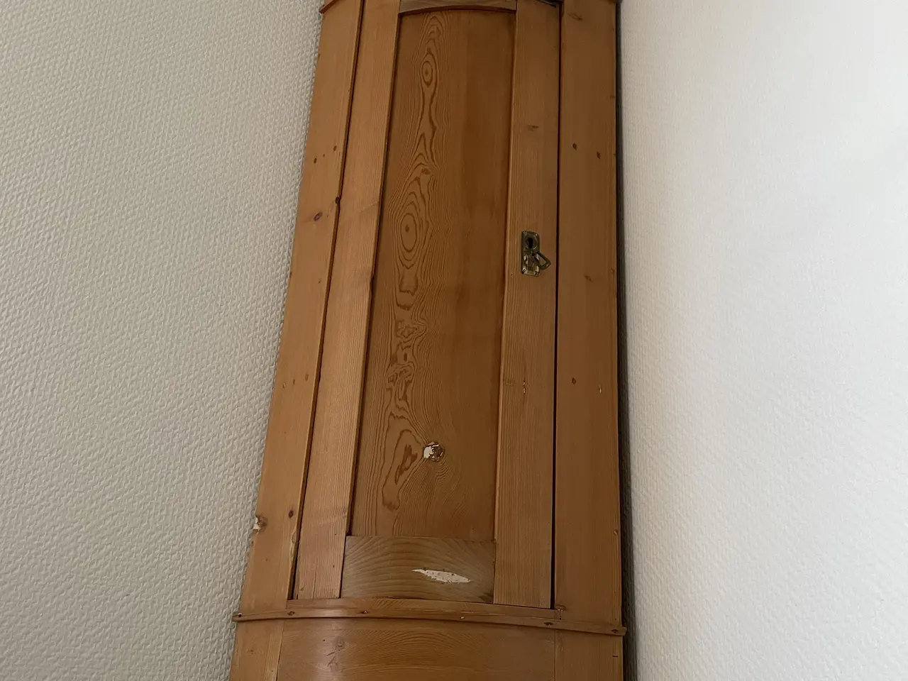 Billede 1 - Gammelt tobaks skab