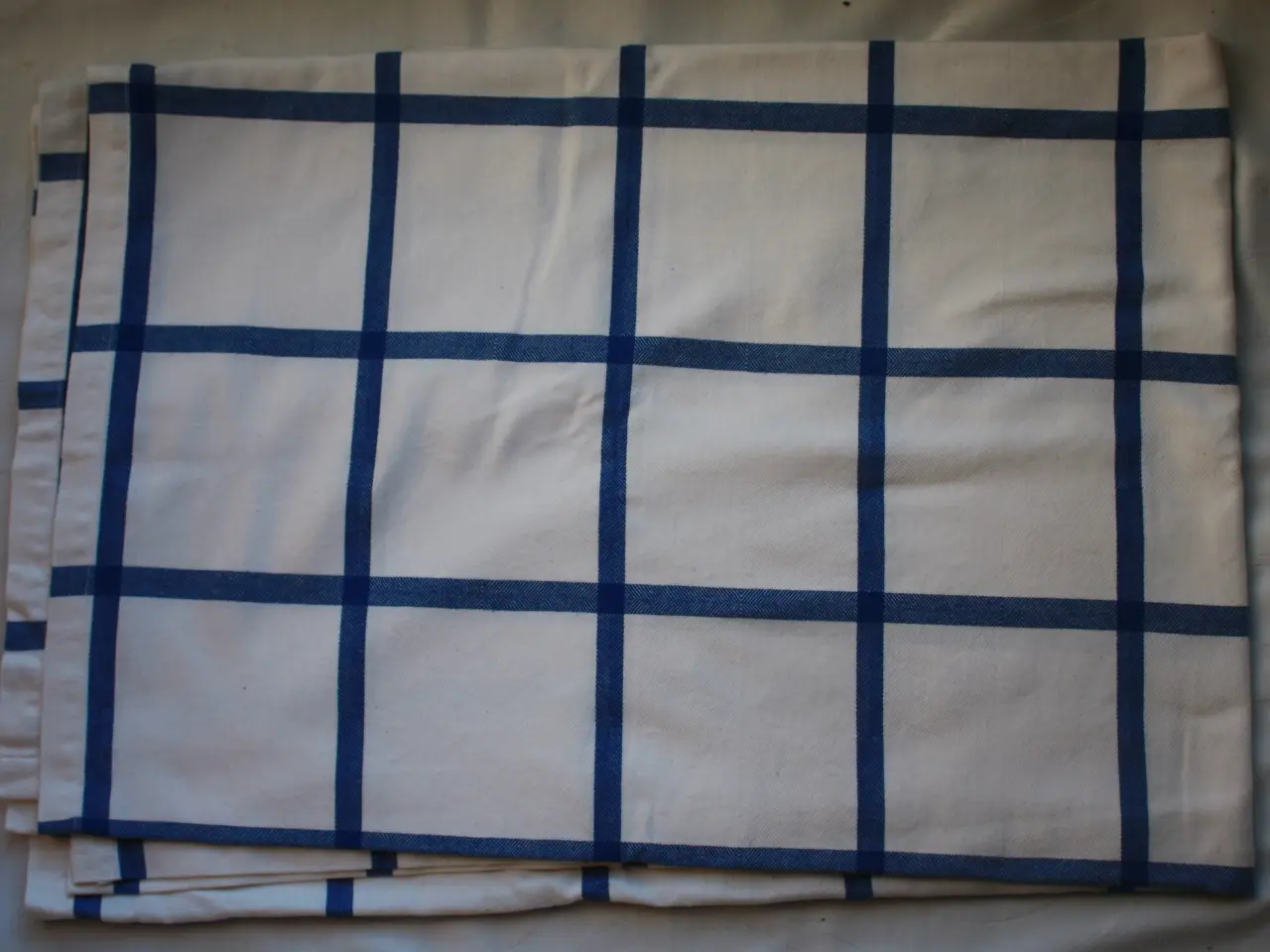 Billede 1 - Blåternet dug 190 x 140 cm