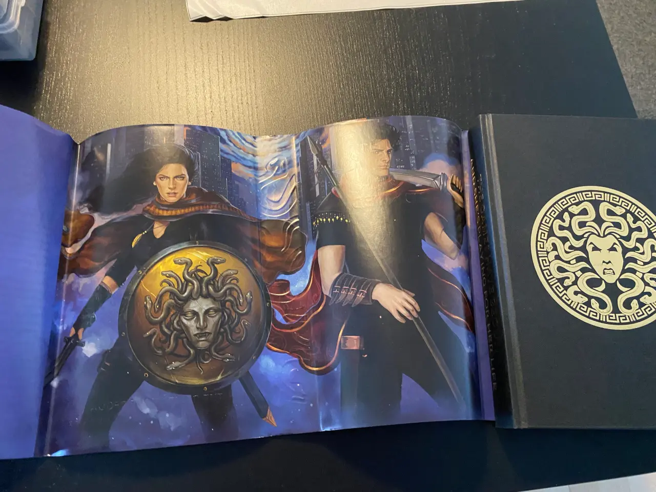 Billede 4 - Lore af Alexandra Bracken, fairyloot, signed