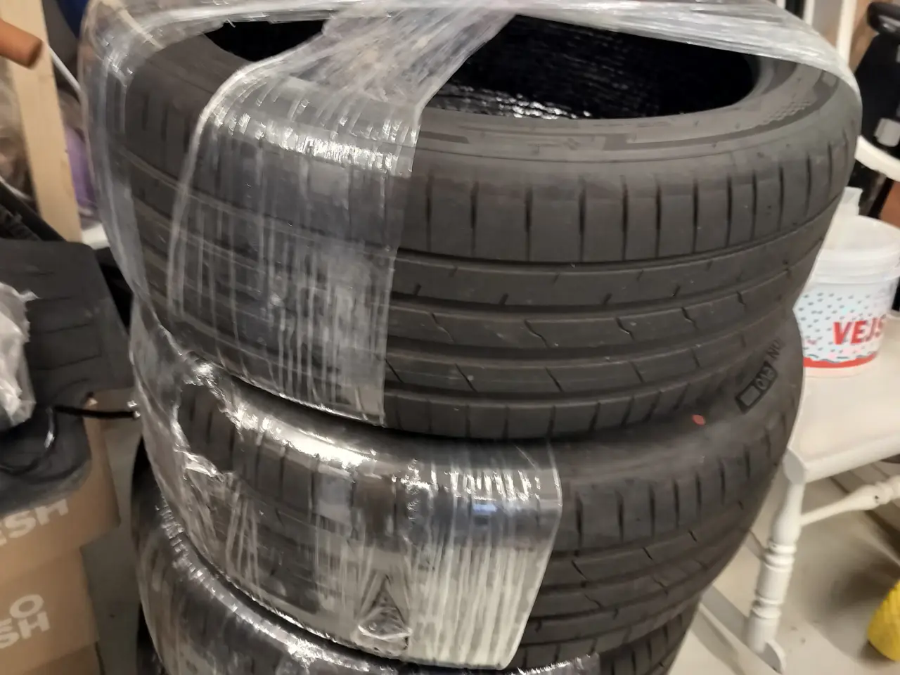 Billede 1 - 2 stk. nye sommer dæk, Hankook iON Evo SUV 255/40