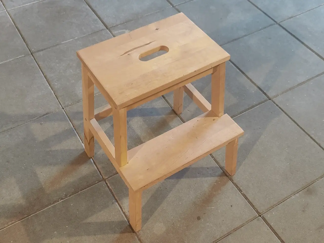 Billede 1 - Ikea trappe/skammel