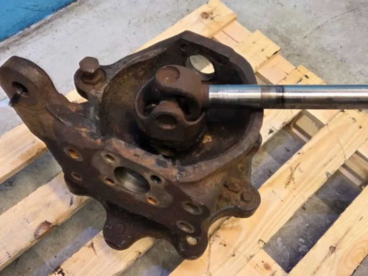 Billede 14 - New Holland LB 110 B Hjulnav R. 85817698