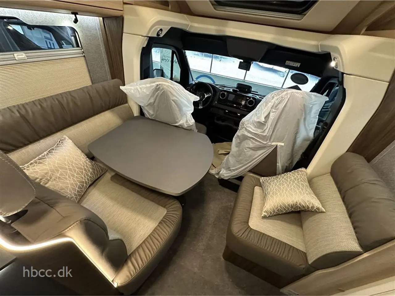 Billede 4 - 2026 - Euramobil Profila T726 EB Eura Mobil Profila T 726 EB – Premium autocamper på Mercedes med komplet Mondial-udstyr