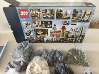 10243 LEGO Creator Expent Parisan restaurant.