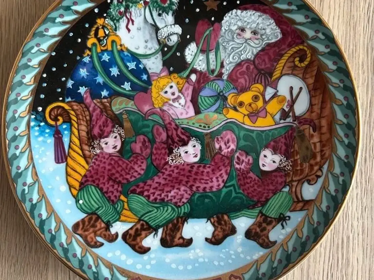Billede 4 - 3 Bing & Grøndahl Santa Claus Collection platter