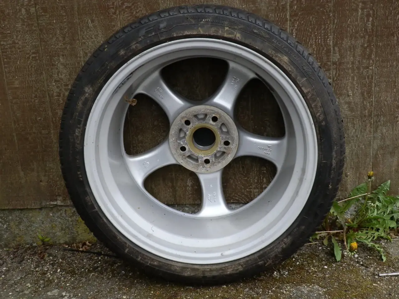 Billede 2 - Et stk. 18X 8,5Audi Aez fælg