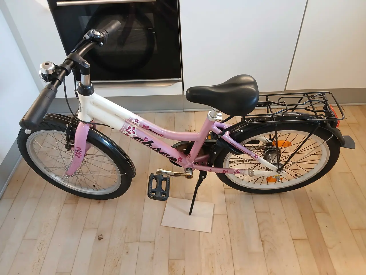 Billede 3 - Fin Ebsen børnecykel tol salg passer 6-8 år.