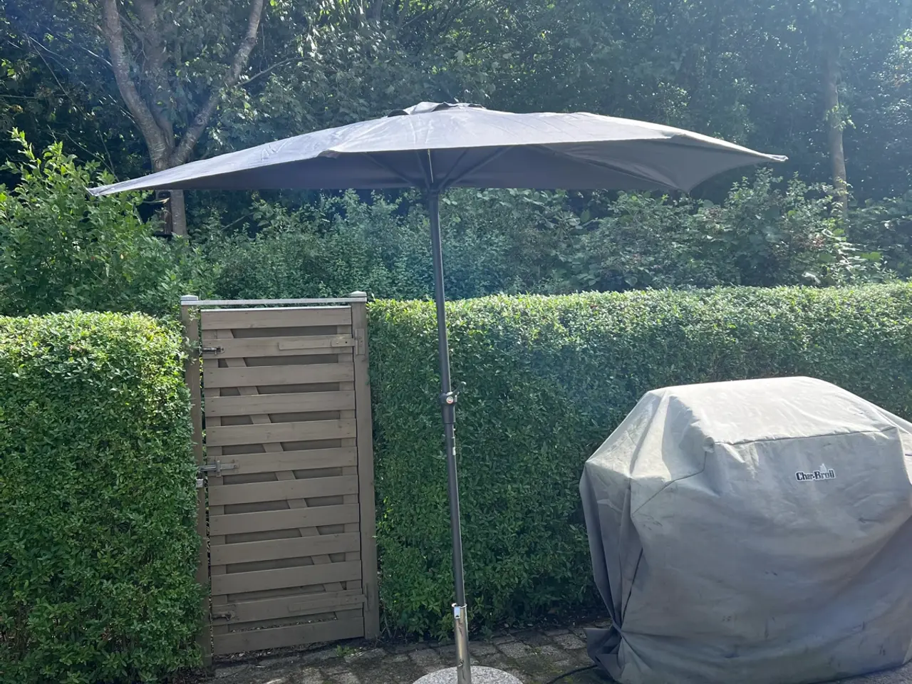 Billede 5 - Grill parasol eller Altan Parasol brugt 1 gang