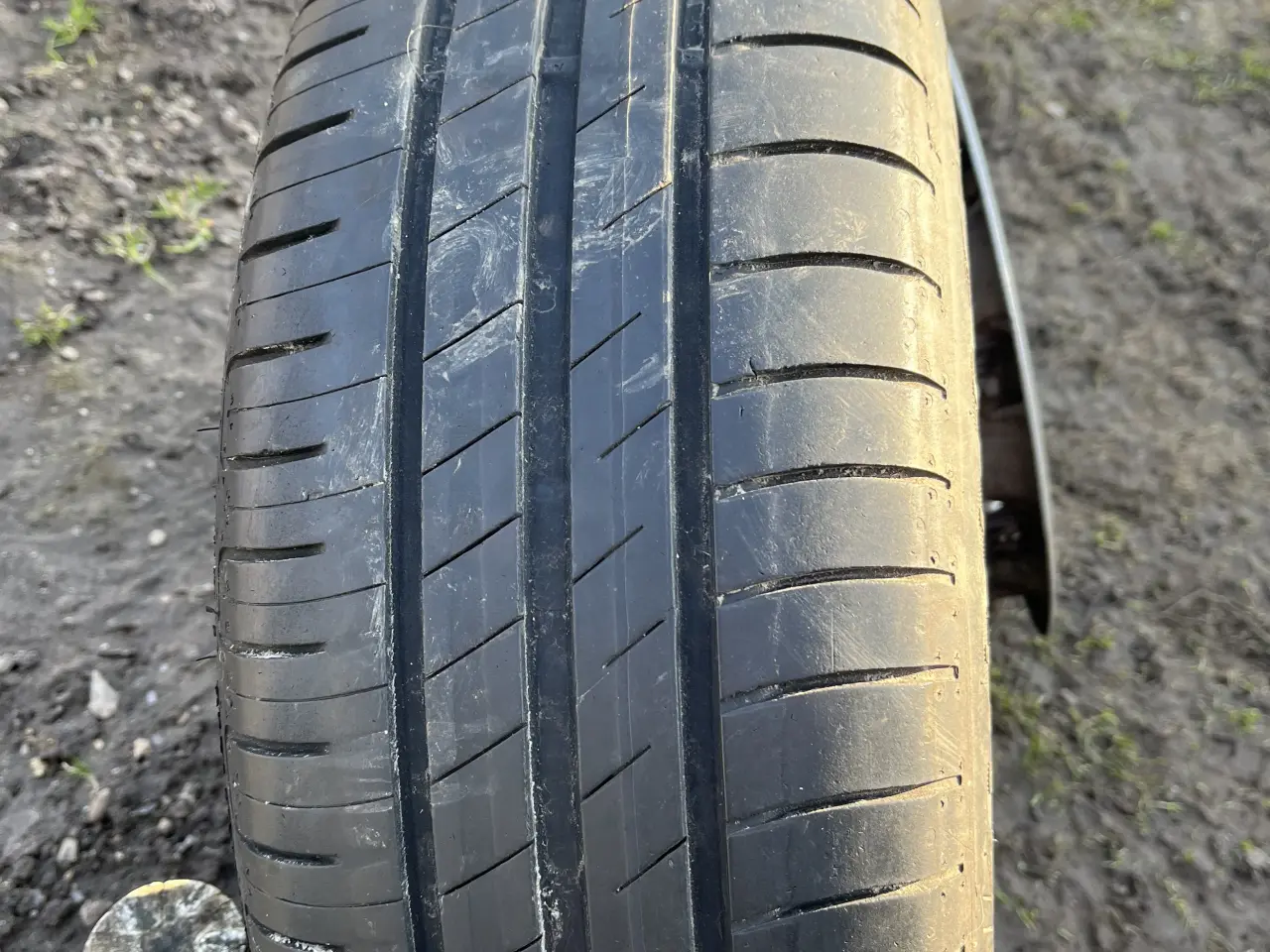 Billede 2 - VW 4 fælge med dæk