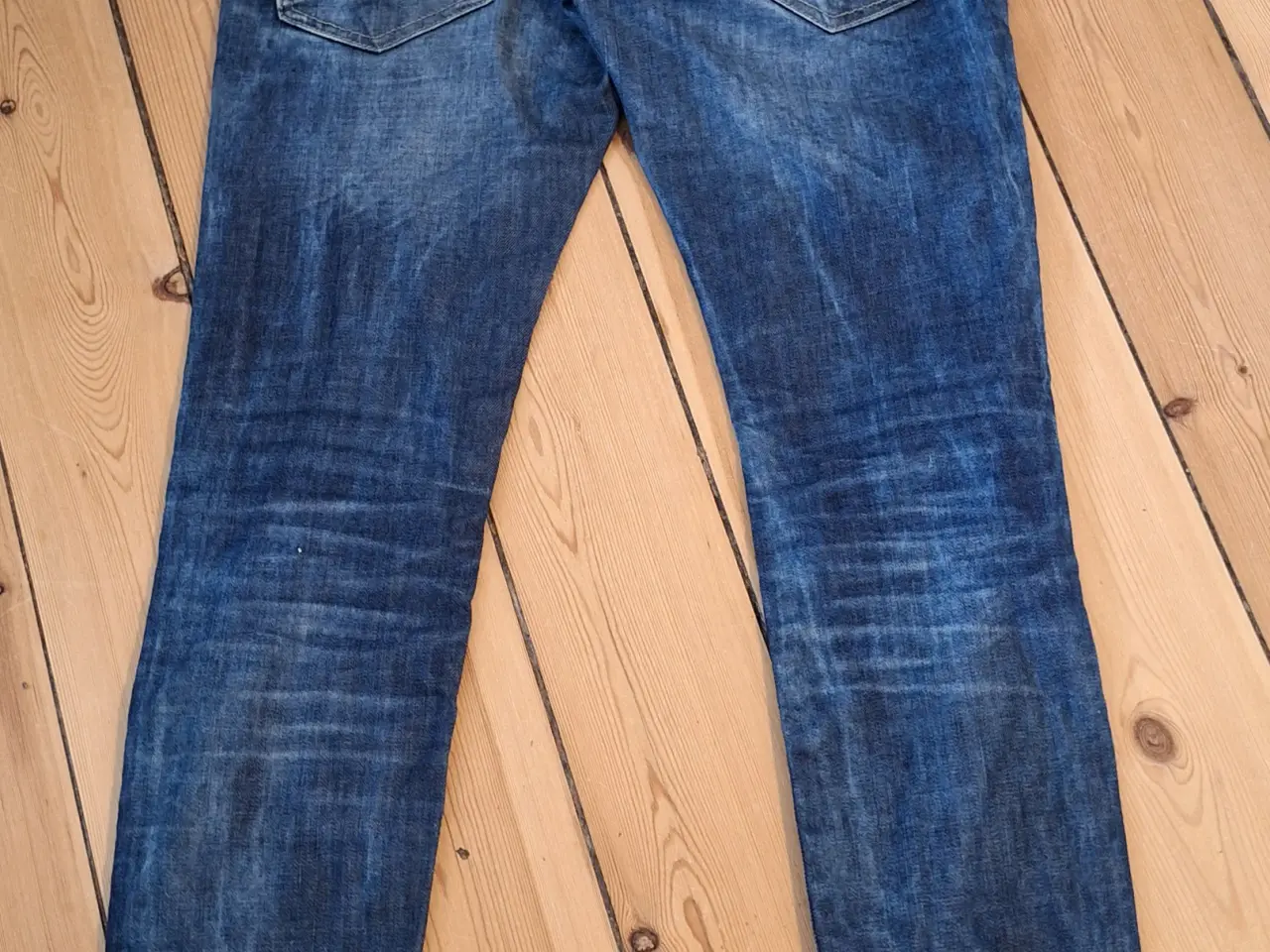 Billede 1 - Mørkeblå Please jeans