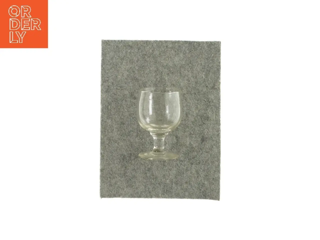 Billede 1 - Lille glas på fod (str. HØ: 10x6 cm )
