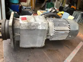 Elmotor med gear...