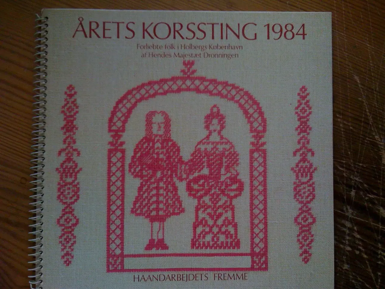 Billede 12 - Diverse HAANDARBEJDETS FREMME - Årets korssting 