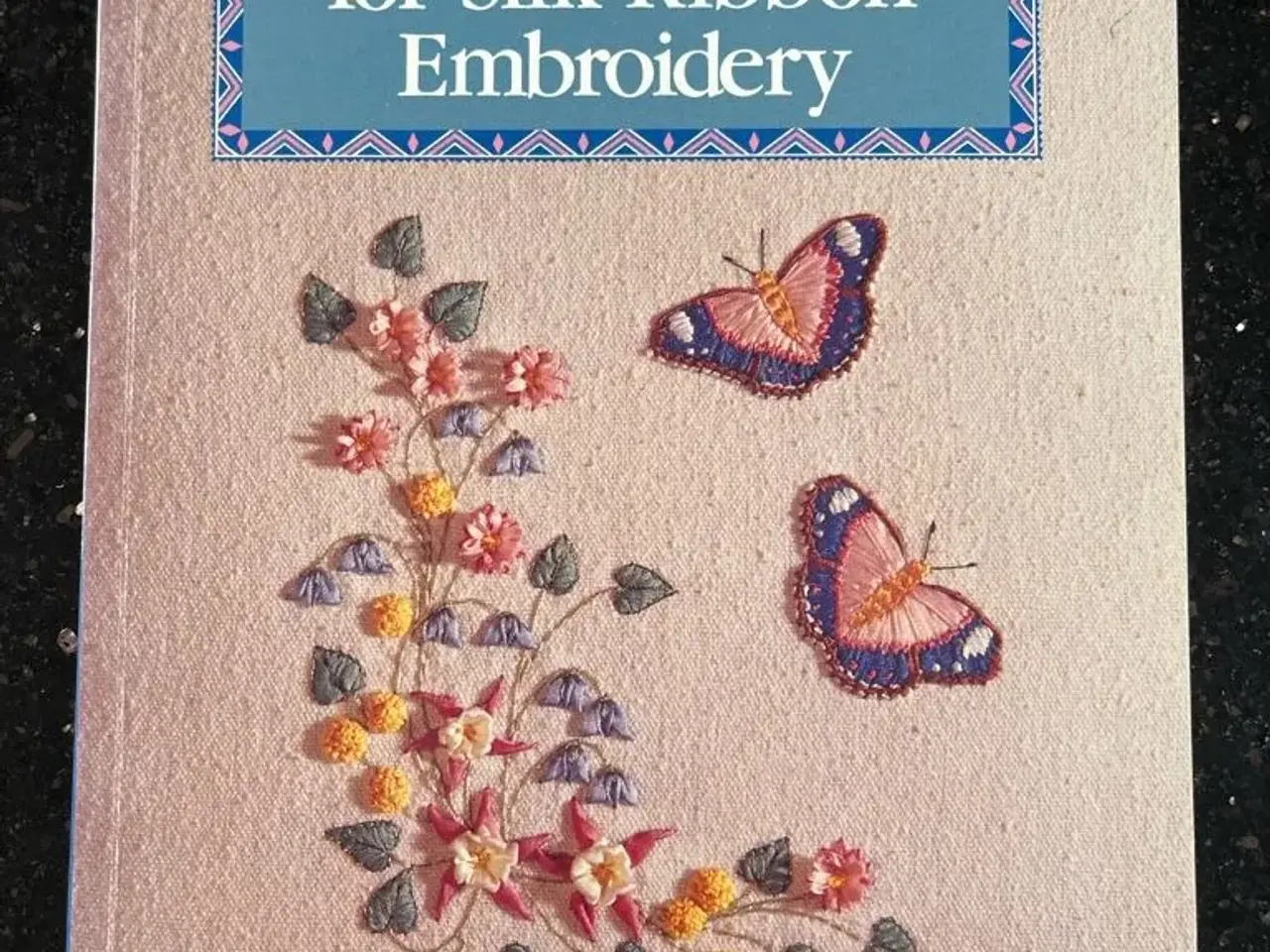 Billede 1 - Orig. Designs for Silk Ribbon Embroidery