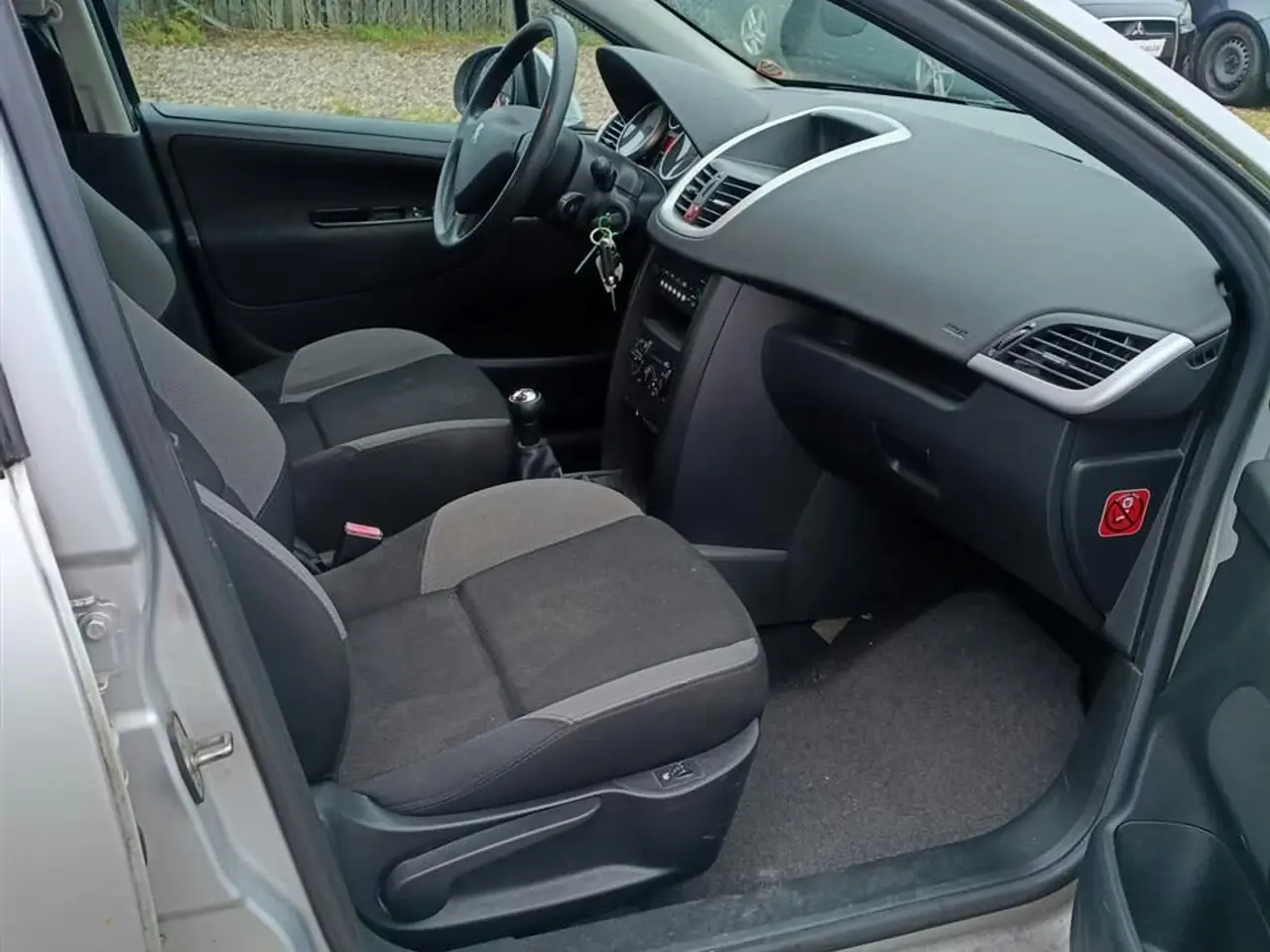 Billede 3 - Peugeot 207 1,4 Comfort Plus 95HK 3d