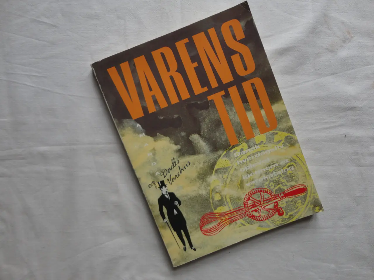 Billede 1 - Varens Tid og Daells Varehus :