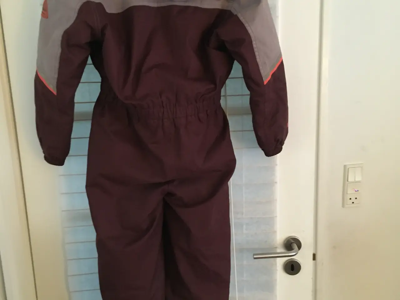 Billede 2 - McKinley flyverdragt pige 140