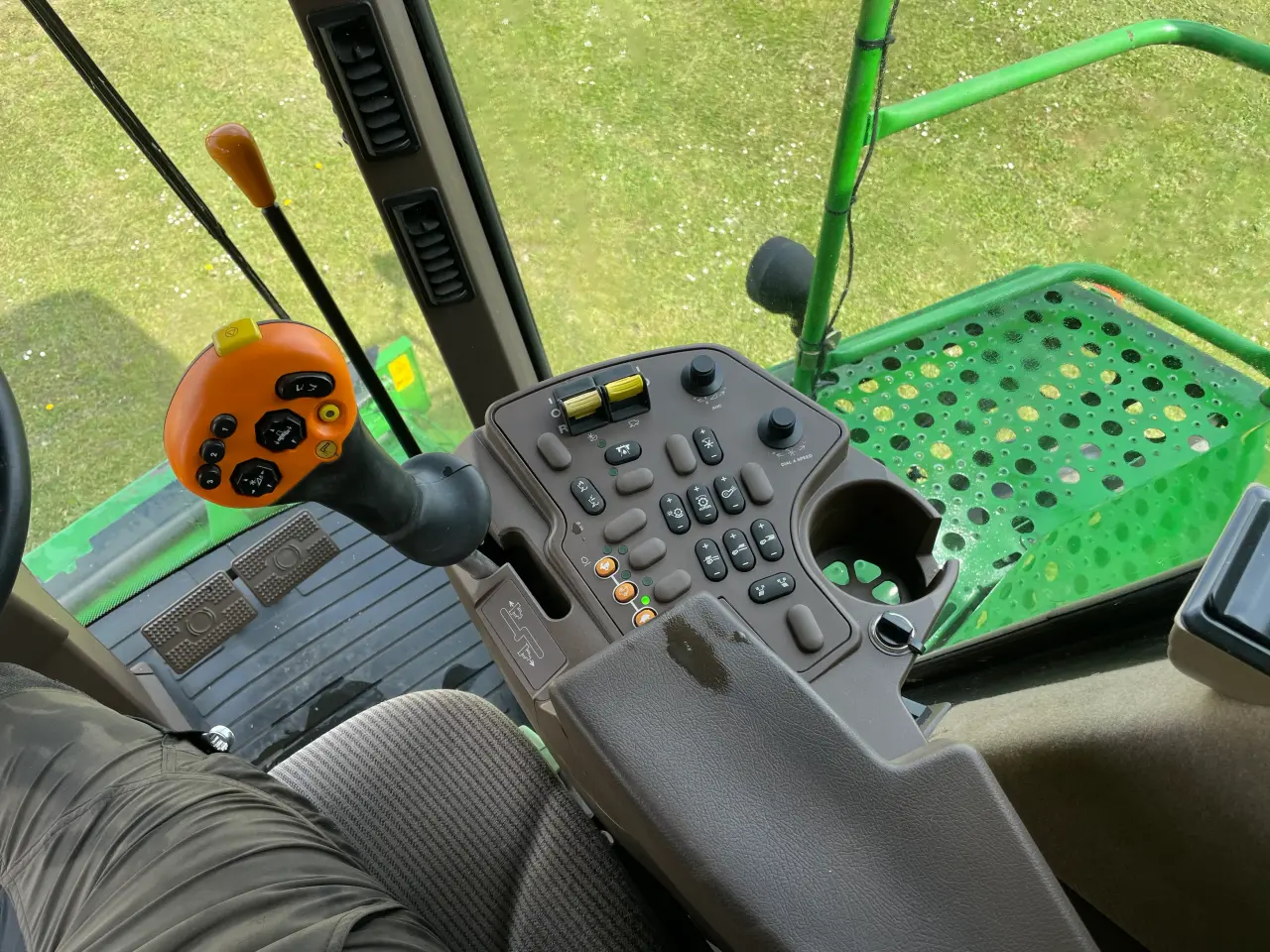 Billede 14 - John Deere T670 i 30 fod.