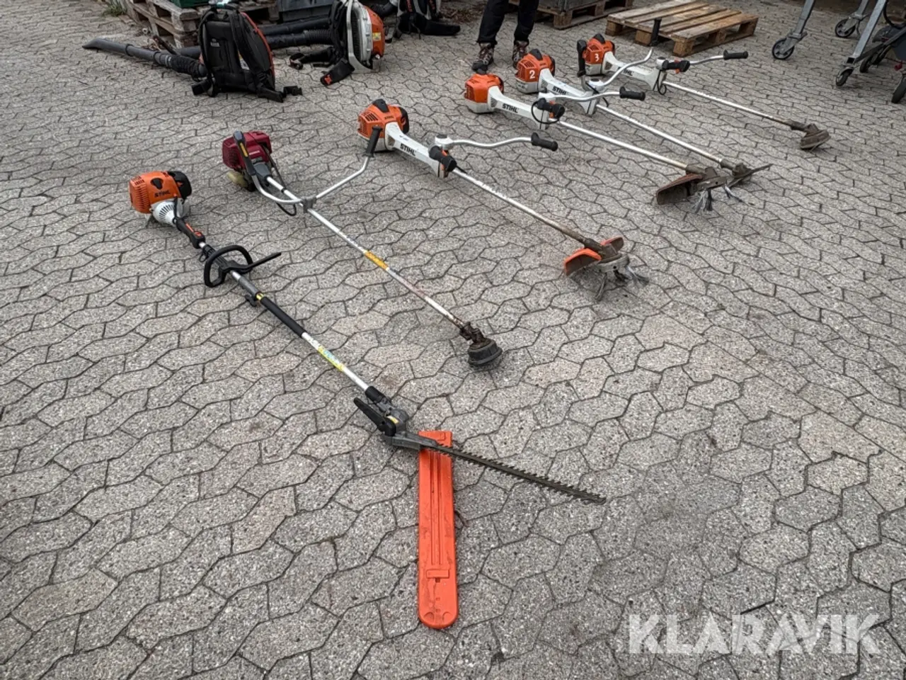 Billede 1 - Buskryddere og stangklipper Stihl/Honda - 6 styk