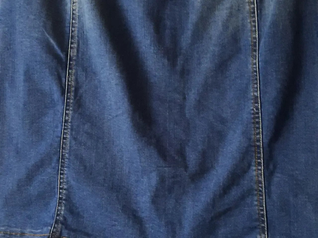Billede 2 - Denimnederdel 