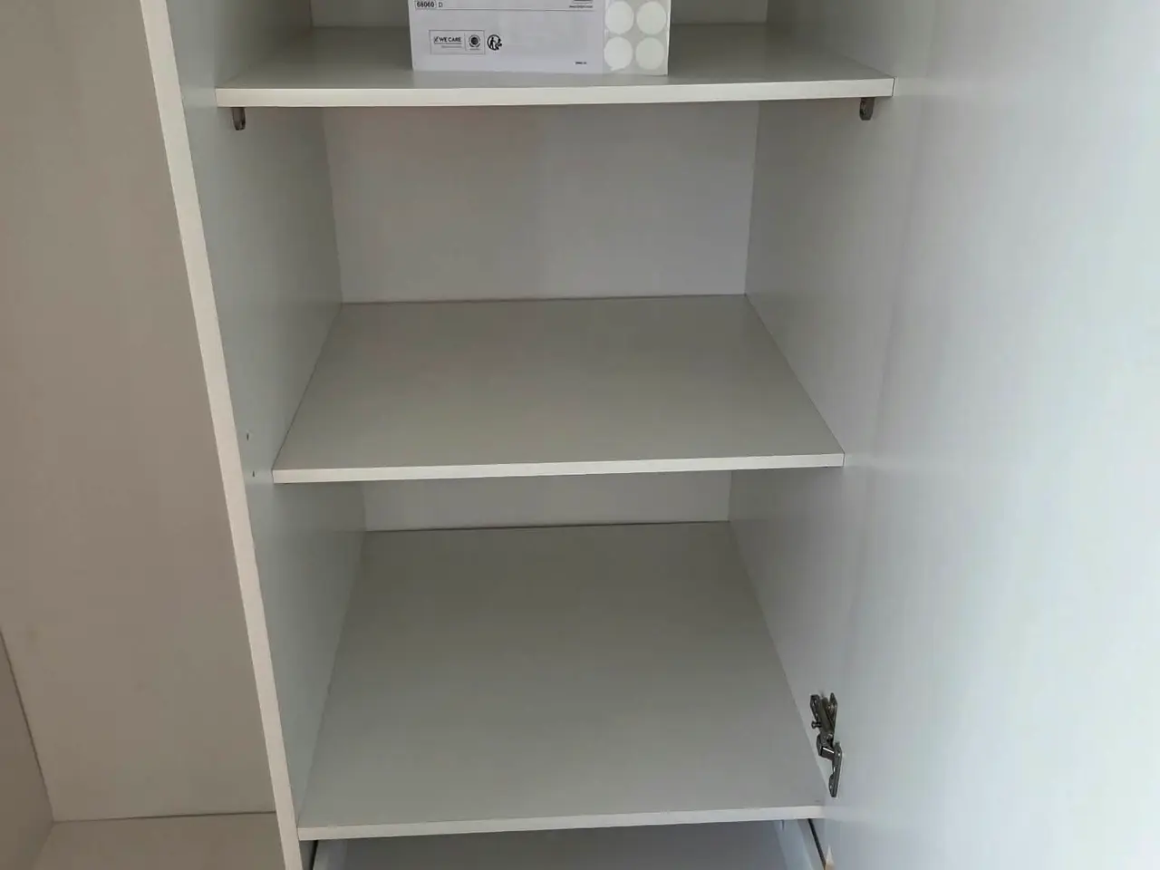 Billede 3 - Hvid skab - helt nyt