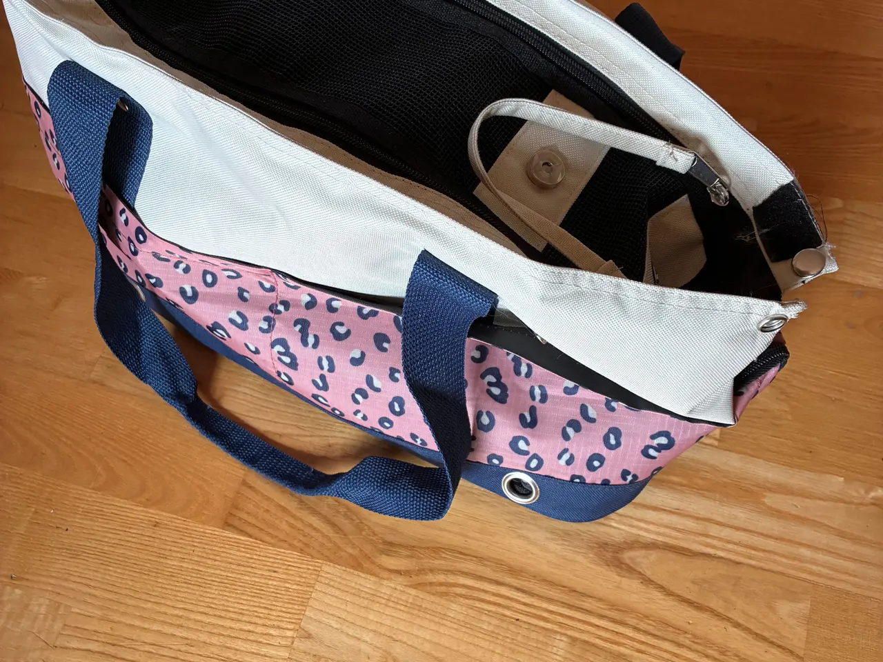 Billede 1 - Tasker, hus, kurv og jakker til mindre hund