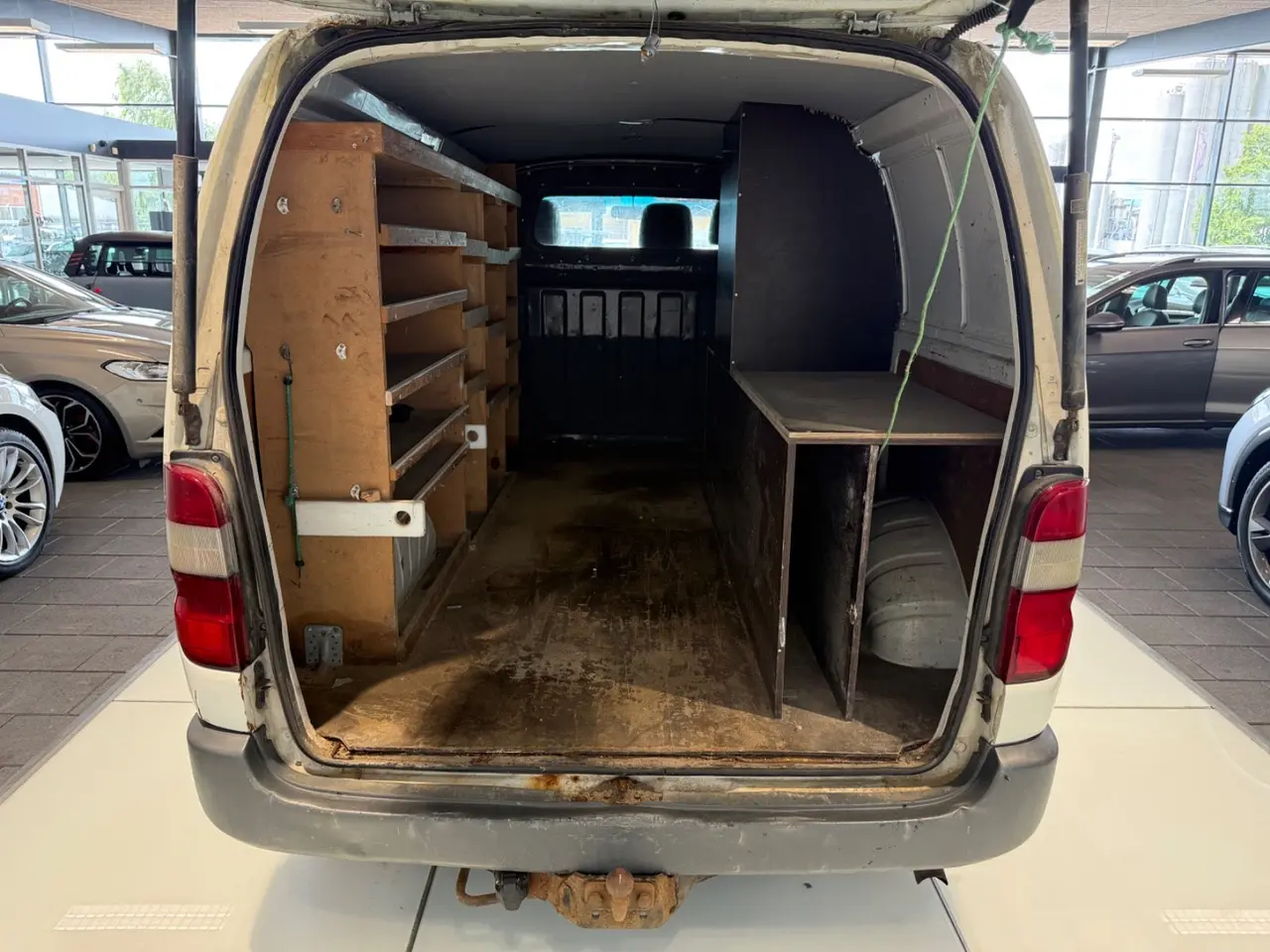Billede 10 - Toyota HiAce 2,5 D-4D 88 Komfort lang