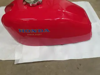 Honda CB 400 four Tank
