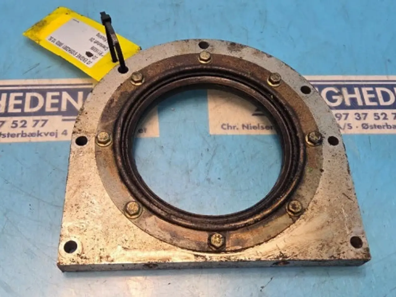 Billede 6 - John Deere 6125HZ001 Olietætningshus R116338