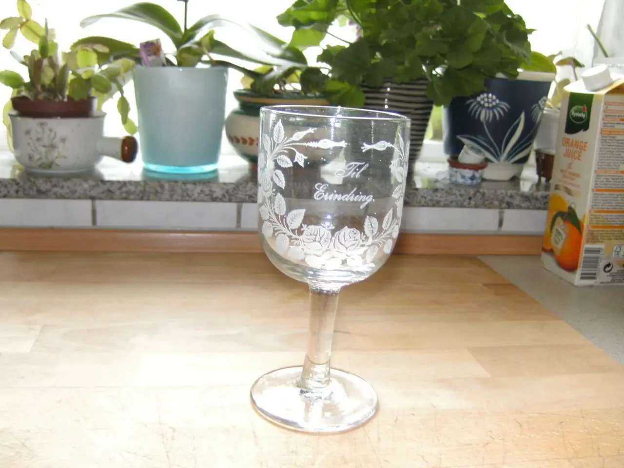 Billede 2 - Gl Erindringsglas m/Roser