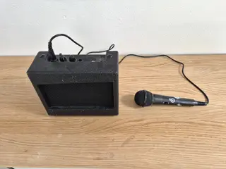 Karaoke Mini Anlæg Med Mic. Bruger 9 v Batteri, Me