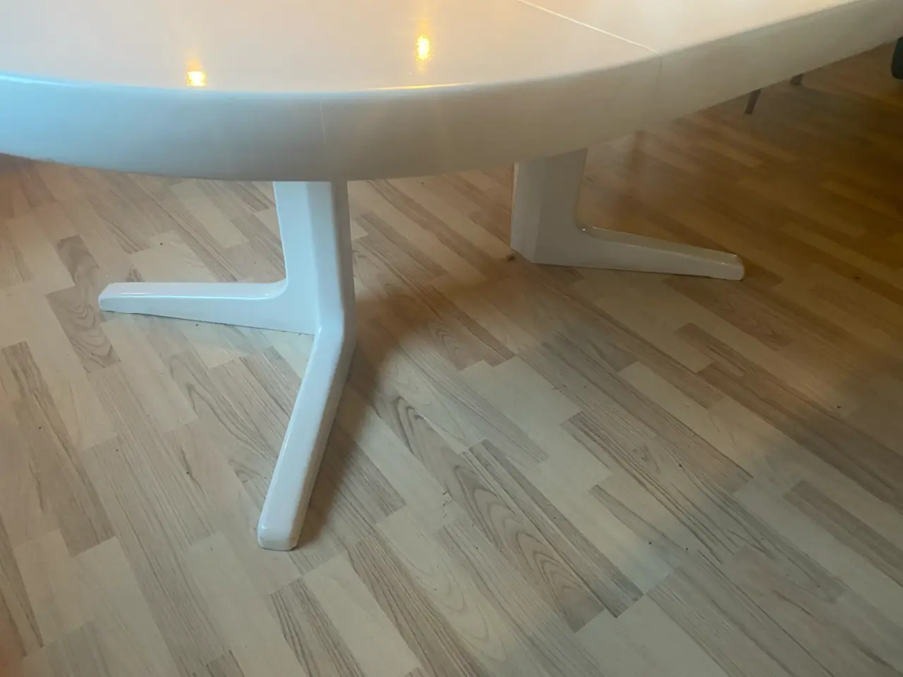 Billede 1 - Skovby spisebord – Hvidt m. 2 plader