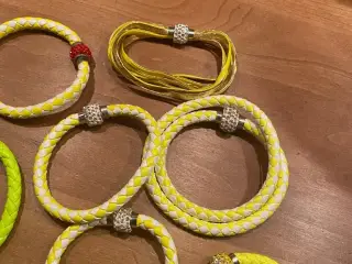 Flotte gule  armbånd
