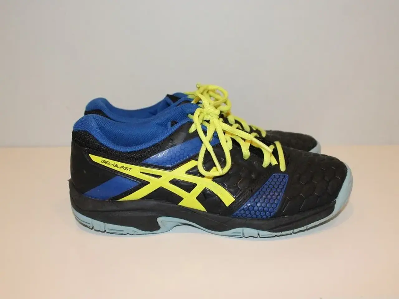 Billede 1 - Asics indendørs sko str 38