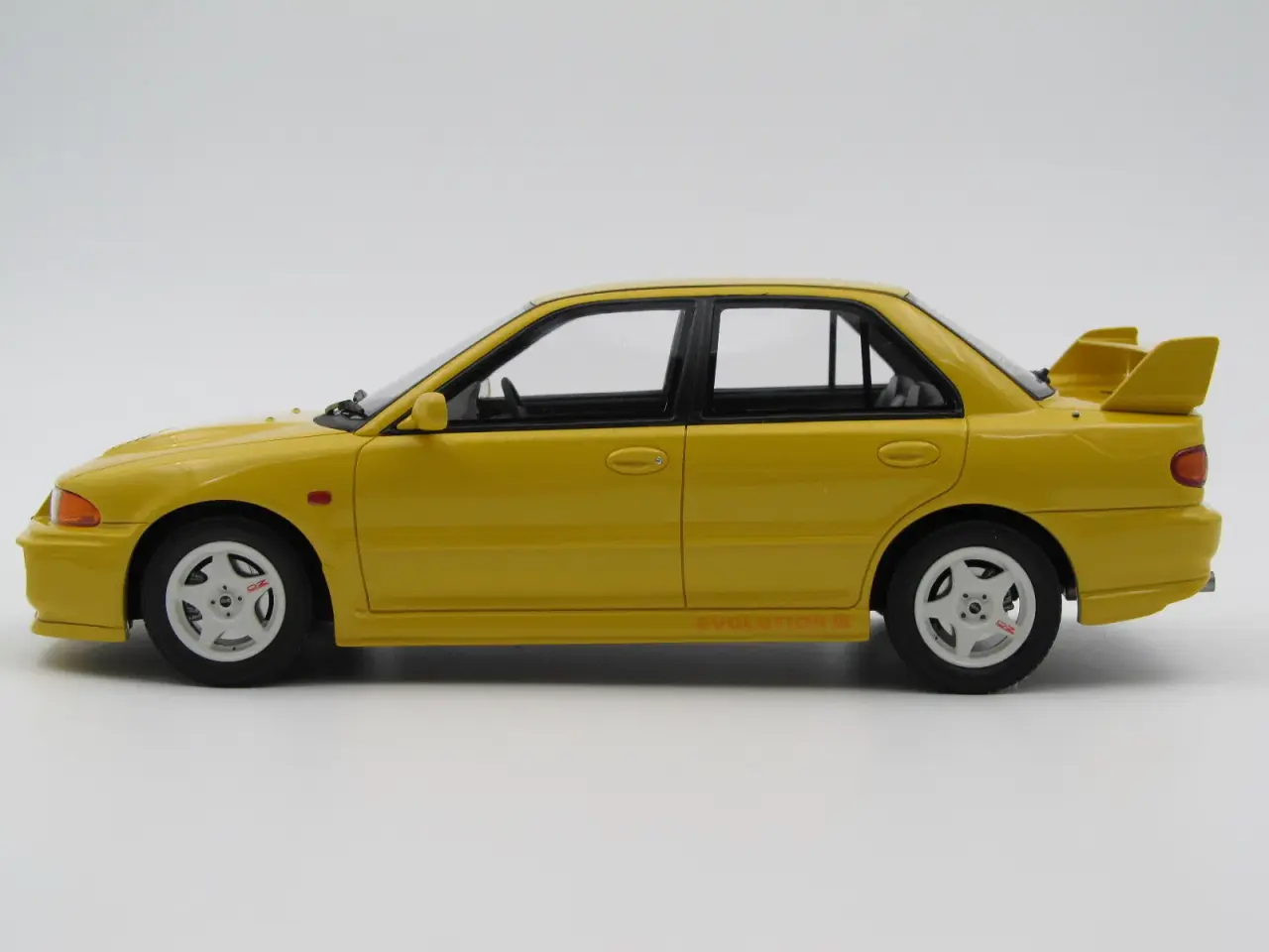 Billede 2 - 1995 Mitsubishi Lancer EVO III GSR 1:18