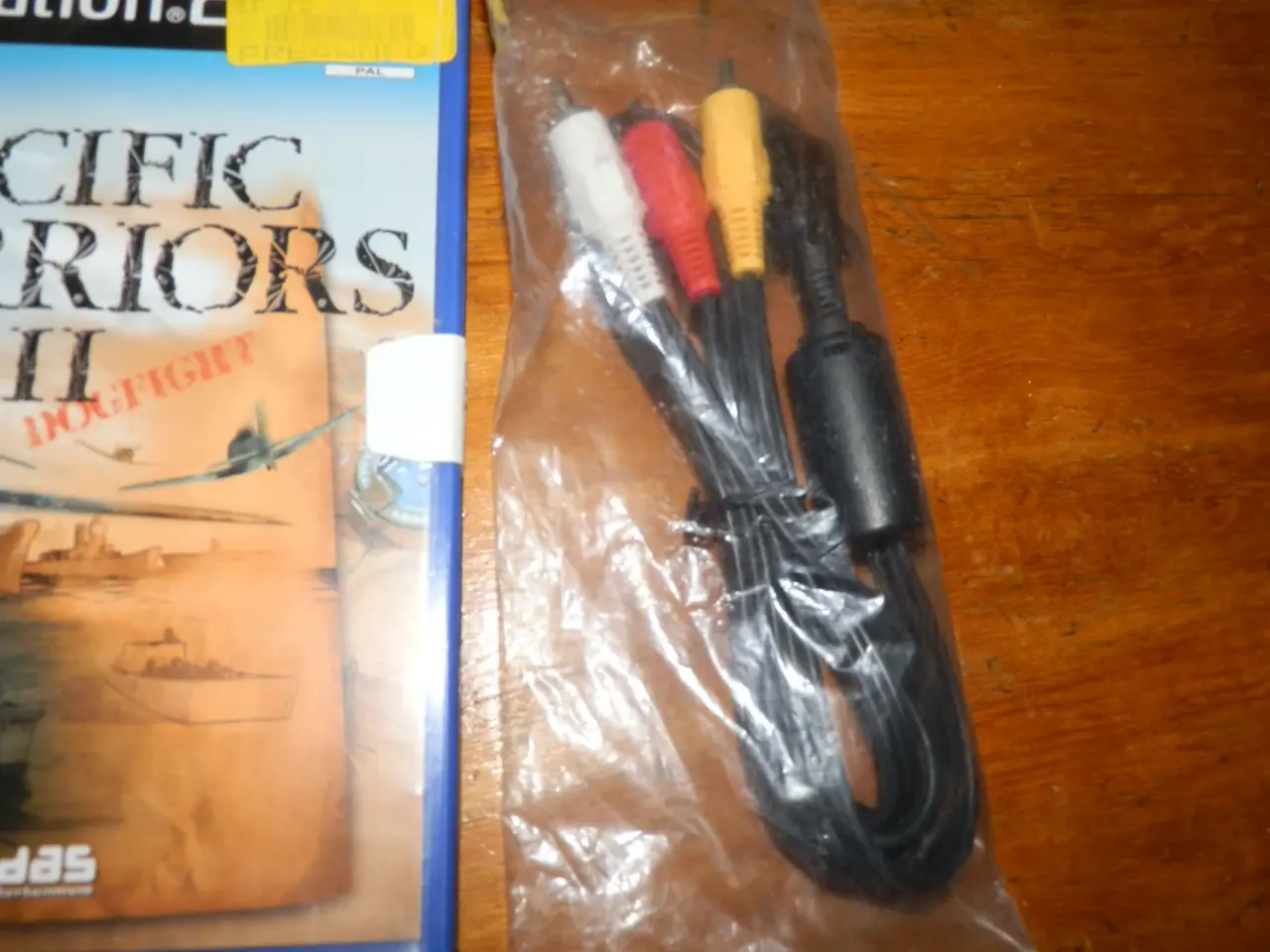 Billede 3 - To WW2 krigspil + org. kabel til PS2