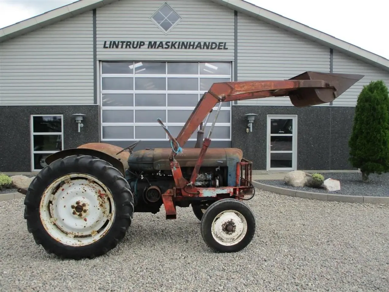 Billede 4 - Fordson Frontlæsser med skovl og beslag fra Ford Major. Kan nemt tilpasse andre traktorer.