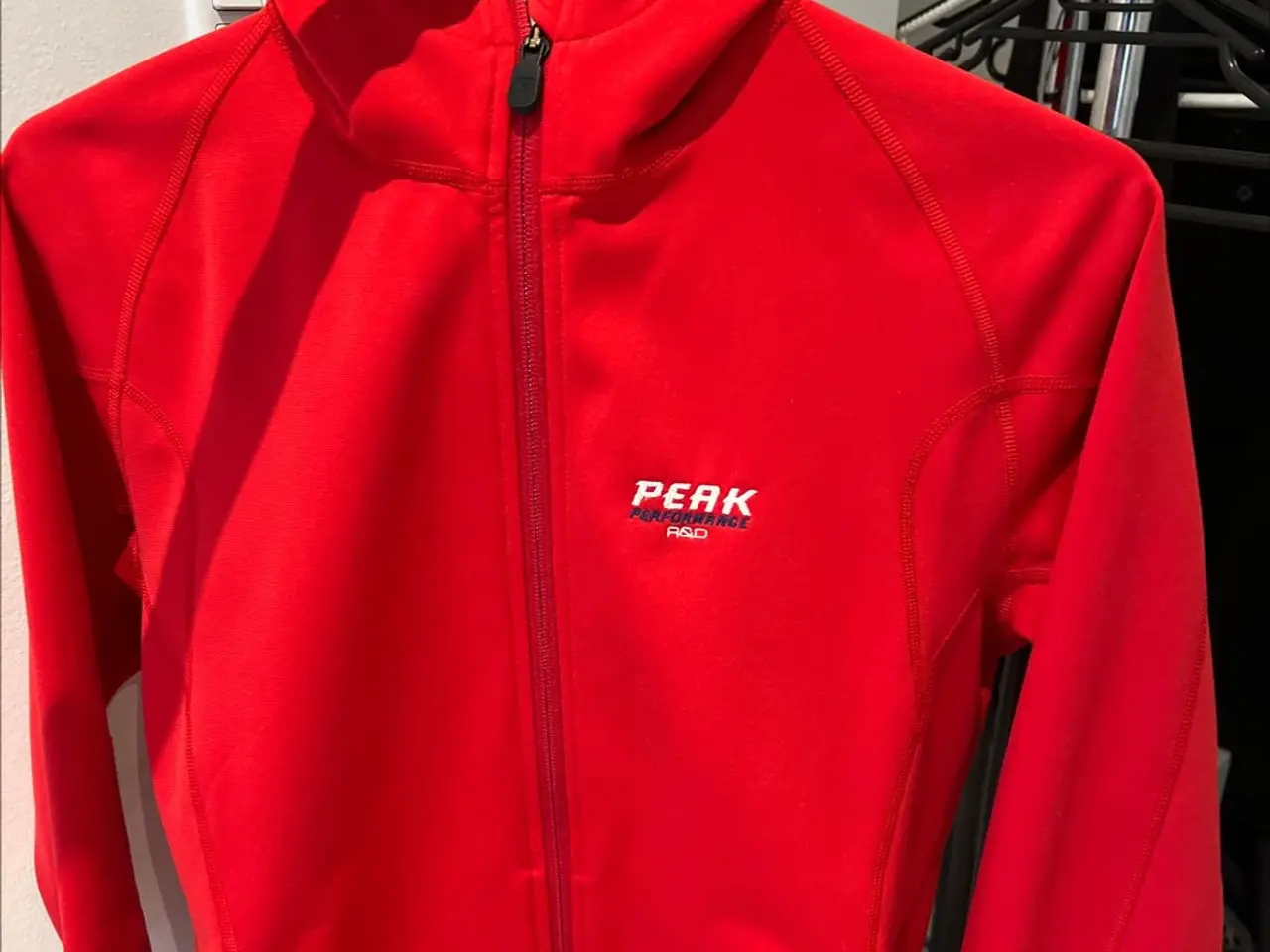Billede 1 - Peak performance hættetrøje med lynlås